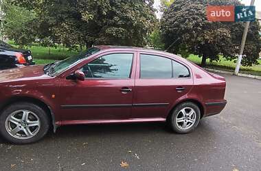 Лифтбек Skoda Octavia 1999 в 