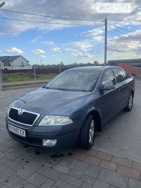 Ліфтбек Skoda Octavia 2004 в Хусті