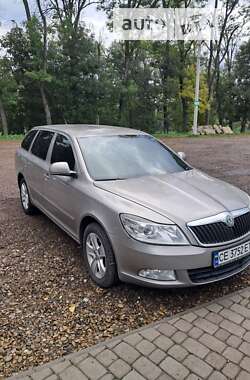 Універсал Skoda Octavia 2010 в Чернівцях