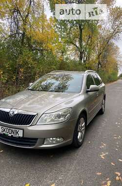 Универсал Skoda Octavia 2010 в Снятине