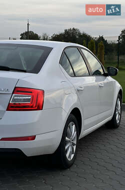 Лифтбек Skoda Octavia 2014 в 