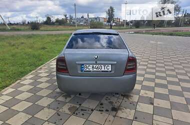 Лифтбек Skoda Octavia 2000 в Самборе