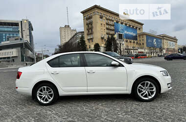 Лифтбек Skoda Octavia 2016 в Харькове