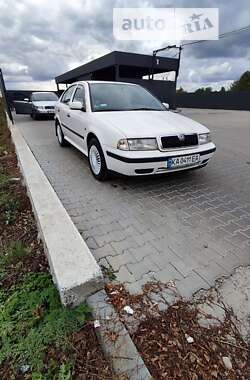 Лифтбек Skoda Octavia 1997 в Умани