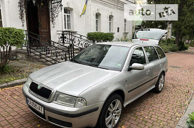 Универсал Skoda Octavia 2001 в Киеве