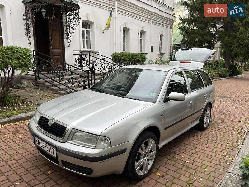 Универсал Skoda Octavia 2001 в 