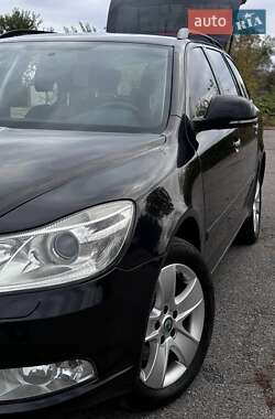 Універсал Skoda Octavia 2009 в Звягелі