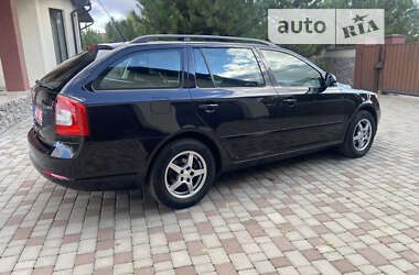 Універсал Skoda Octavia 2009 в Дніпрі