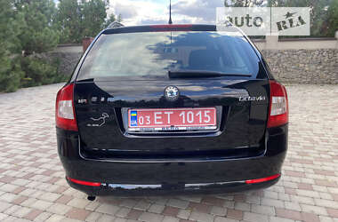 Універсал Skoda Octavia 2009 в Дніпрі