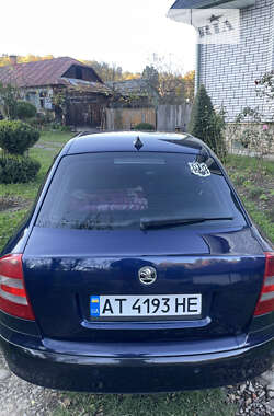 Лифтбек Skoda Octavia 2005 в Перегинском