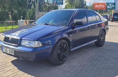 Лифтбек Skoda Octavia 1999 в 