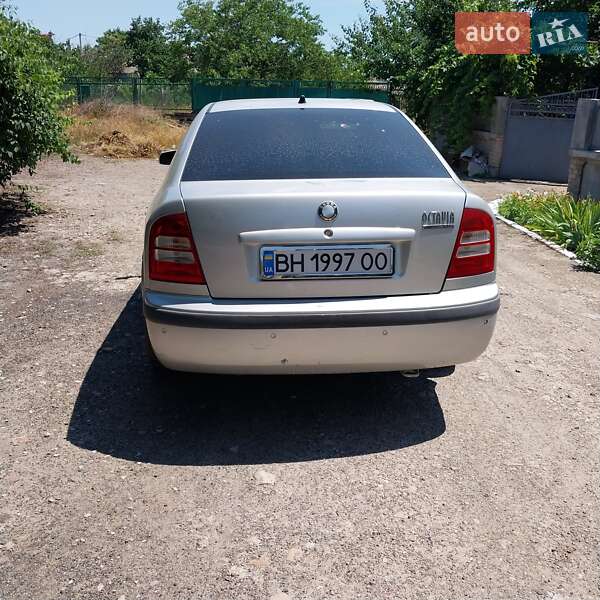 Лифтбек Skoda Octavia 2002 в Измаиле