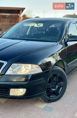 Лифтбек Skoda Octavia 2006 в Новояворовске