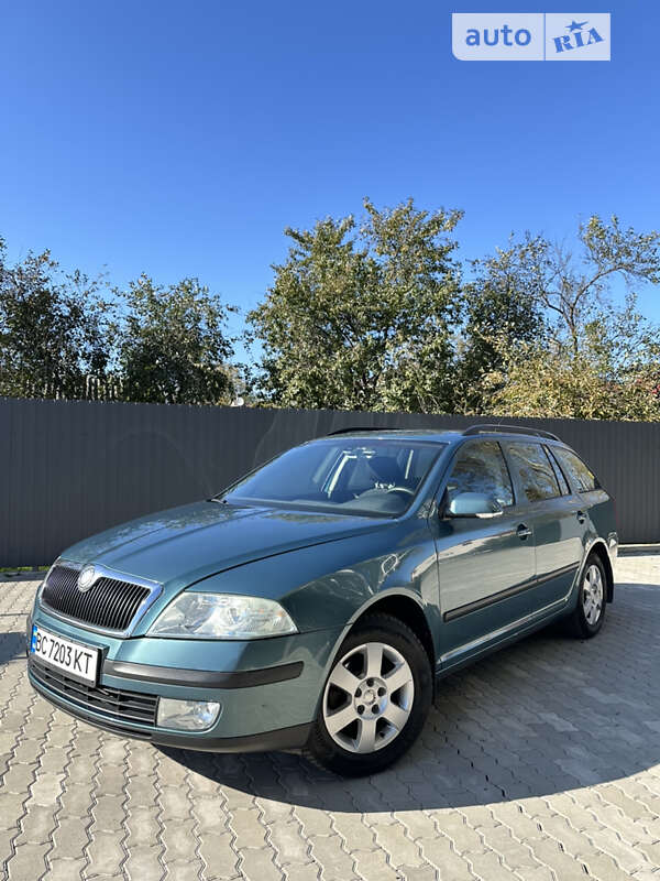 Универсал Skoda Octavia 2005 в Жовкве