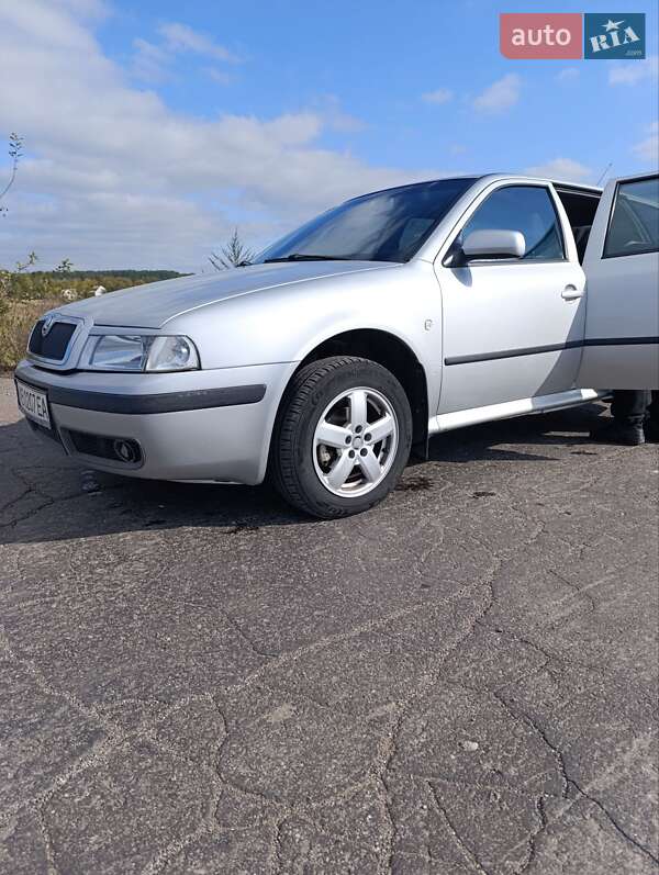 Універсал Skoda Octavia 2002 в Бару