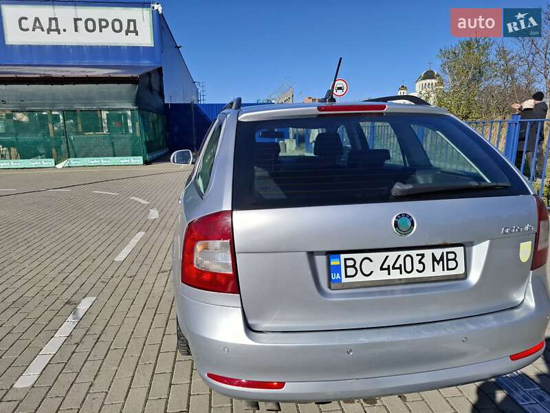 Універсал Skoda Octavia 2011 в Дрогобичі