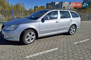 Универсал Skoda Octavia 2011 в 