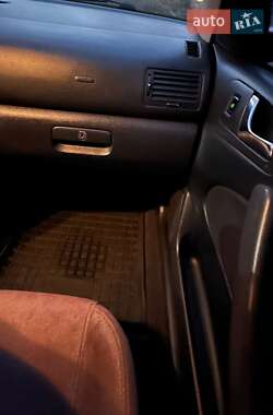 Лифтбек Skoda Octavia 2002 в 
