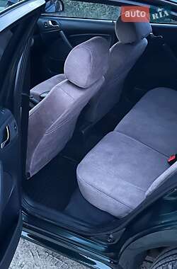 Лифтбек Skoda Octavia 2002 в 