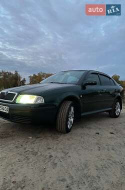 Лифтбек Skoda Octavia 2002 в 