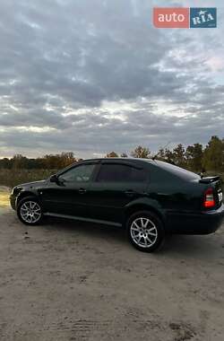 Лифтбек Skoda Octavia 2002 в 