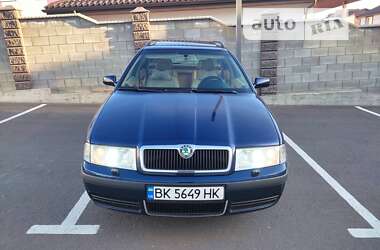 Универсал Skoda Octavia 2003 в Ровно