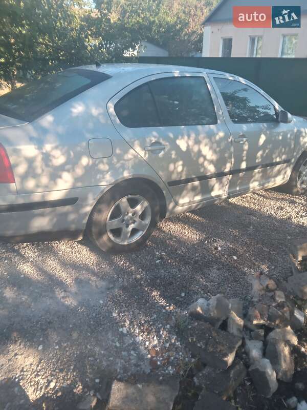 Універсал Skoda Octavia 2004 в Дніпрі