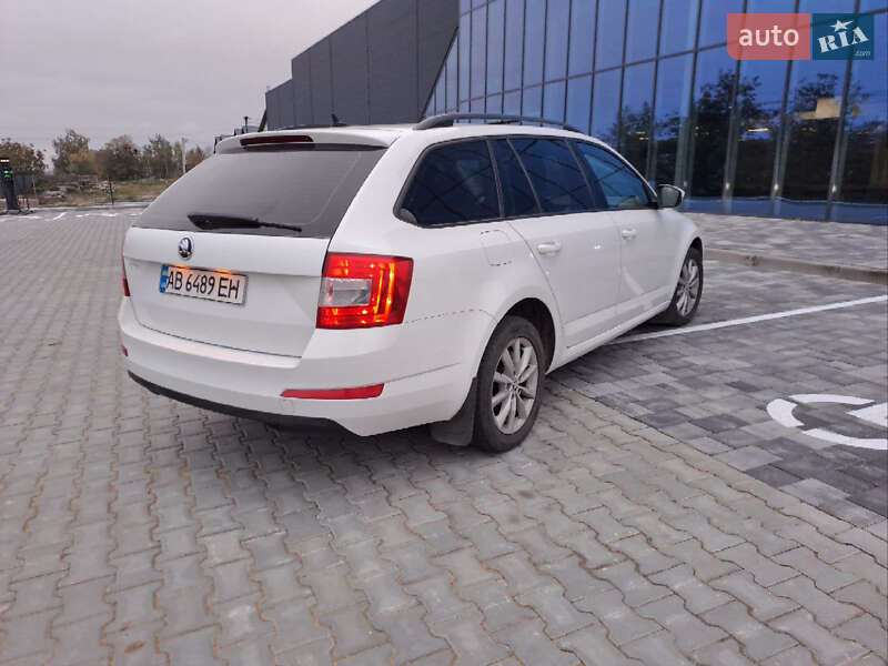 Універсал Skoda Octavia 2015 в Тиврову