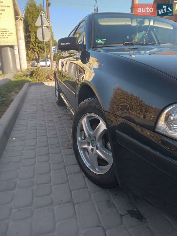 Універсал Skoda Octavia 2002 в 