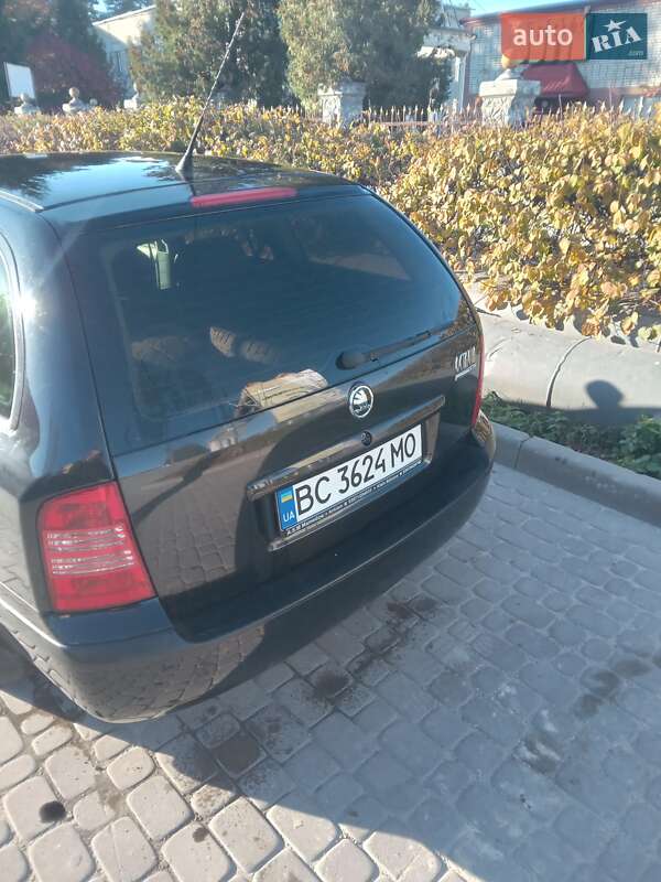 Універсал Skoda Octavia 2002 в Новояворівську