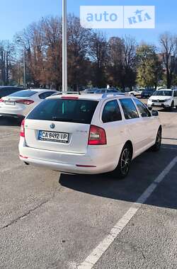 Универсал Skoda Octavia 2012 в Черкассах