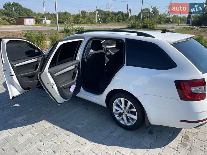 Універсал Skoda Octavia 2020 в Новодністровську