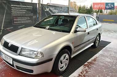 Лифтбек Skoda Octavia 1998 в Городке