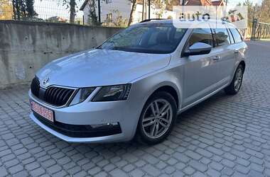 Универсал Skoda Octavia 2017 в Львове