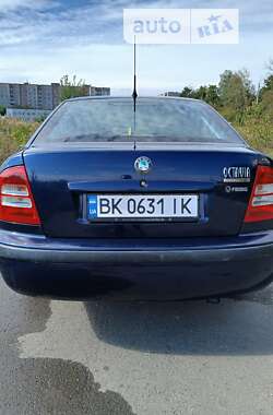 Ліфтбек Skoda Octavia 2000 в Рівному