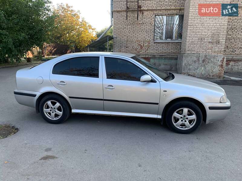 Лифтбек Skoda Octavia 2004 в Запорожье