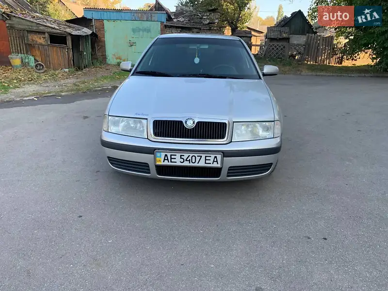 Лифтбек Skoda Octavia 2004 в 