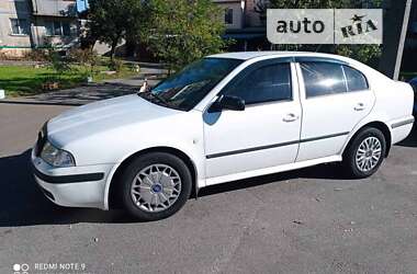 Лифтбек Skoda Octavia 2000 в Киеве