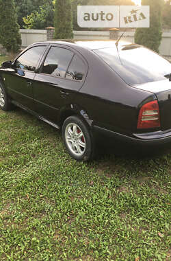 Лифтбек Skoda Octavia 2005 в 