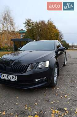 Лифтбек Skoda Octavia 2017 в Карловке