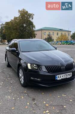 Лифтбек Skoda Octavia 2017 в Карловке