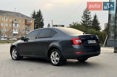 Лифтбек Skoda Octavia 2016 в Ровно