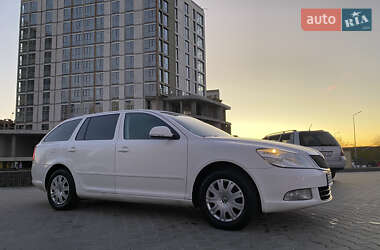 Универсал Skoda Octavia 2012 в 