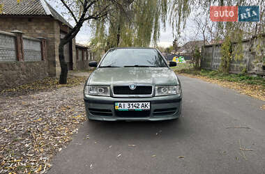 Лифтбек Skoda Octavia 2002 в Макарове