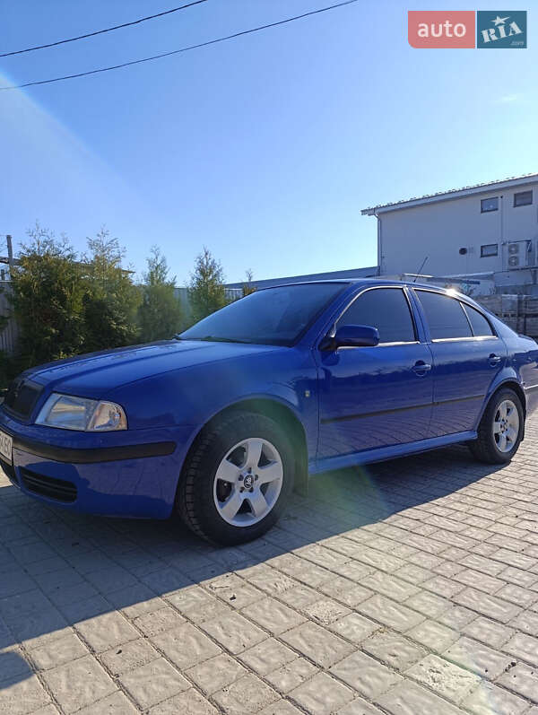 Лифтбек Skoda Octavia 2009 в Черновцах