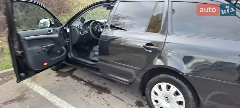 Універсал Skoda Octavia 2012 в 