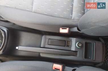 Лифтбек Skoda Octavia 2002 в 