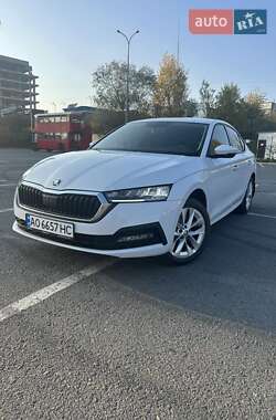 Лифтбек Skoda Octavia 2021 в Ужгороде