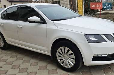 Лифтбек Skoda Octavia 2017 в Желтых Водах