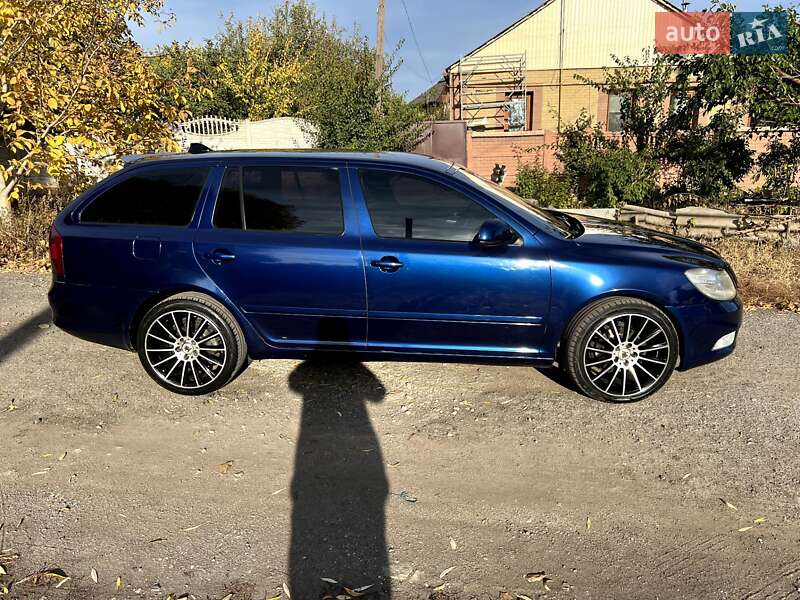 Універсал Skoda Octavia 2010 в Харкові